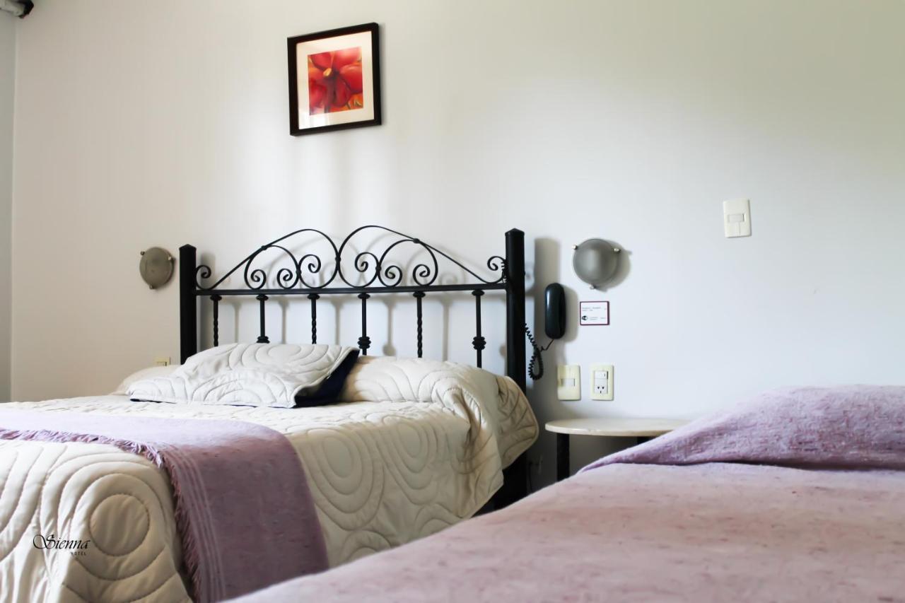 Hotel Sienna ميندوزا المظهر الخارجي الصورة