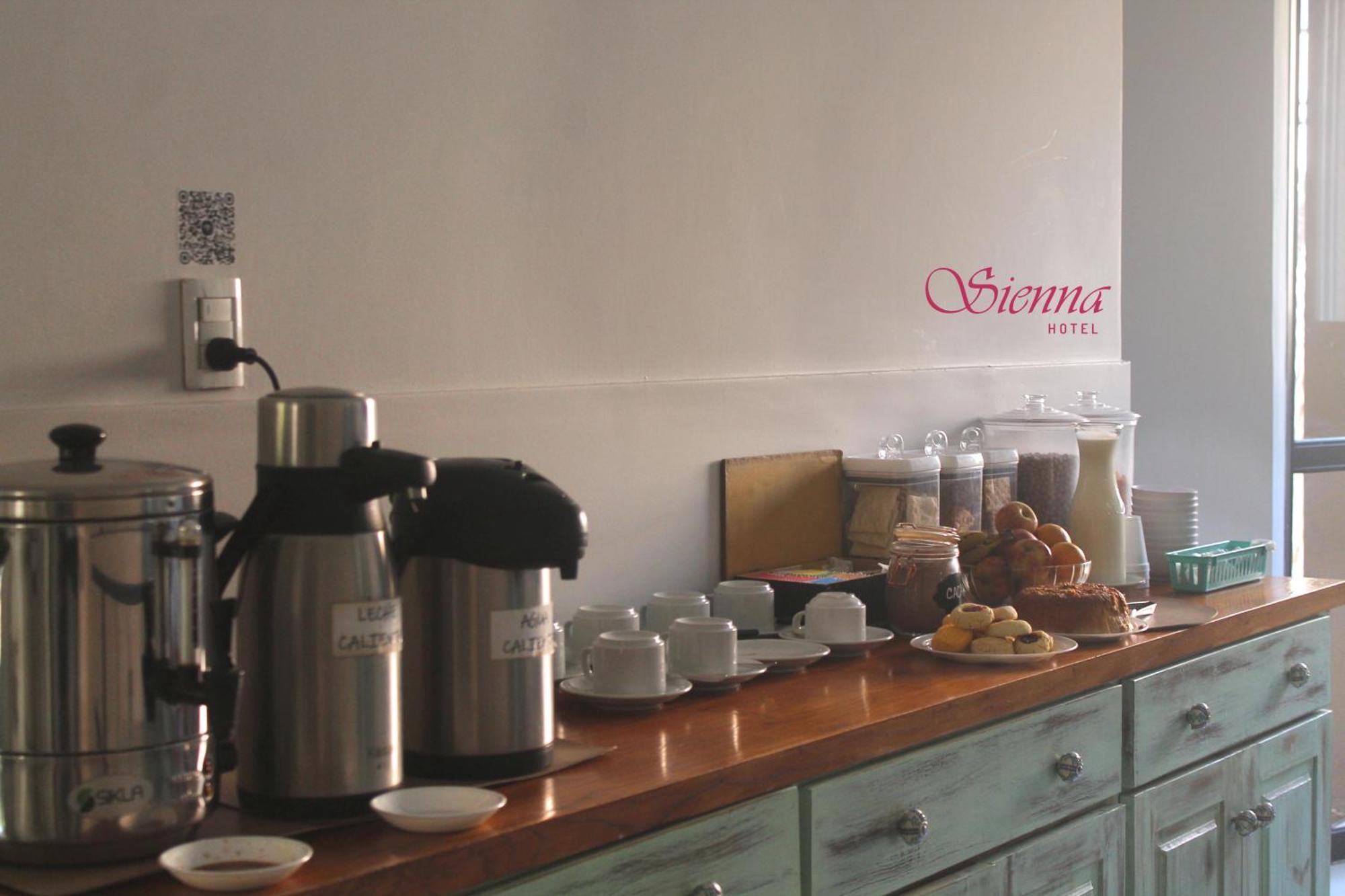 Hotel Sienna ميندوزا المظهر الخارجي الصورة